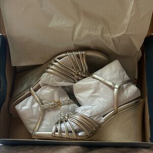 NWT women’s strappy wedge sandals